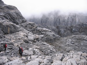Carstensz – Near of New Zeland Pass – descent to Lake Valley